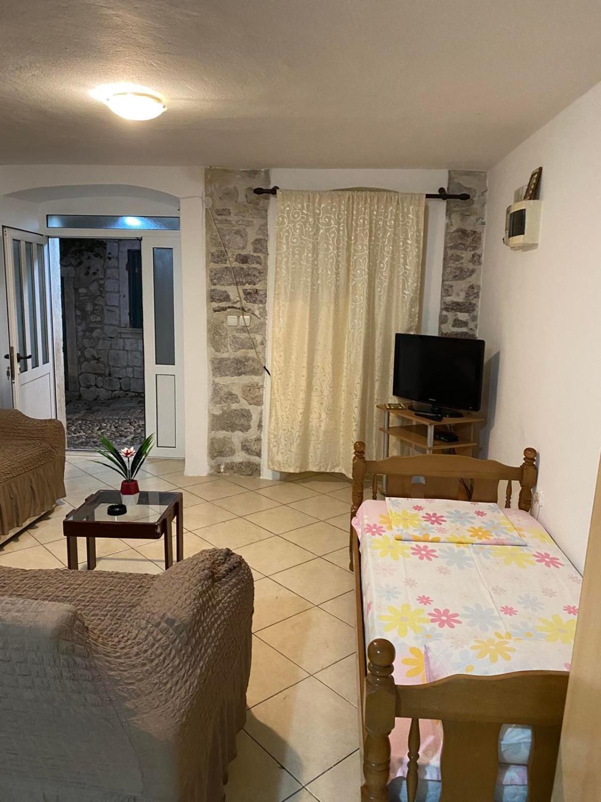 Pavle Apartmani Risan Extérieur photo