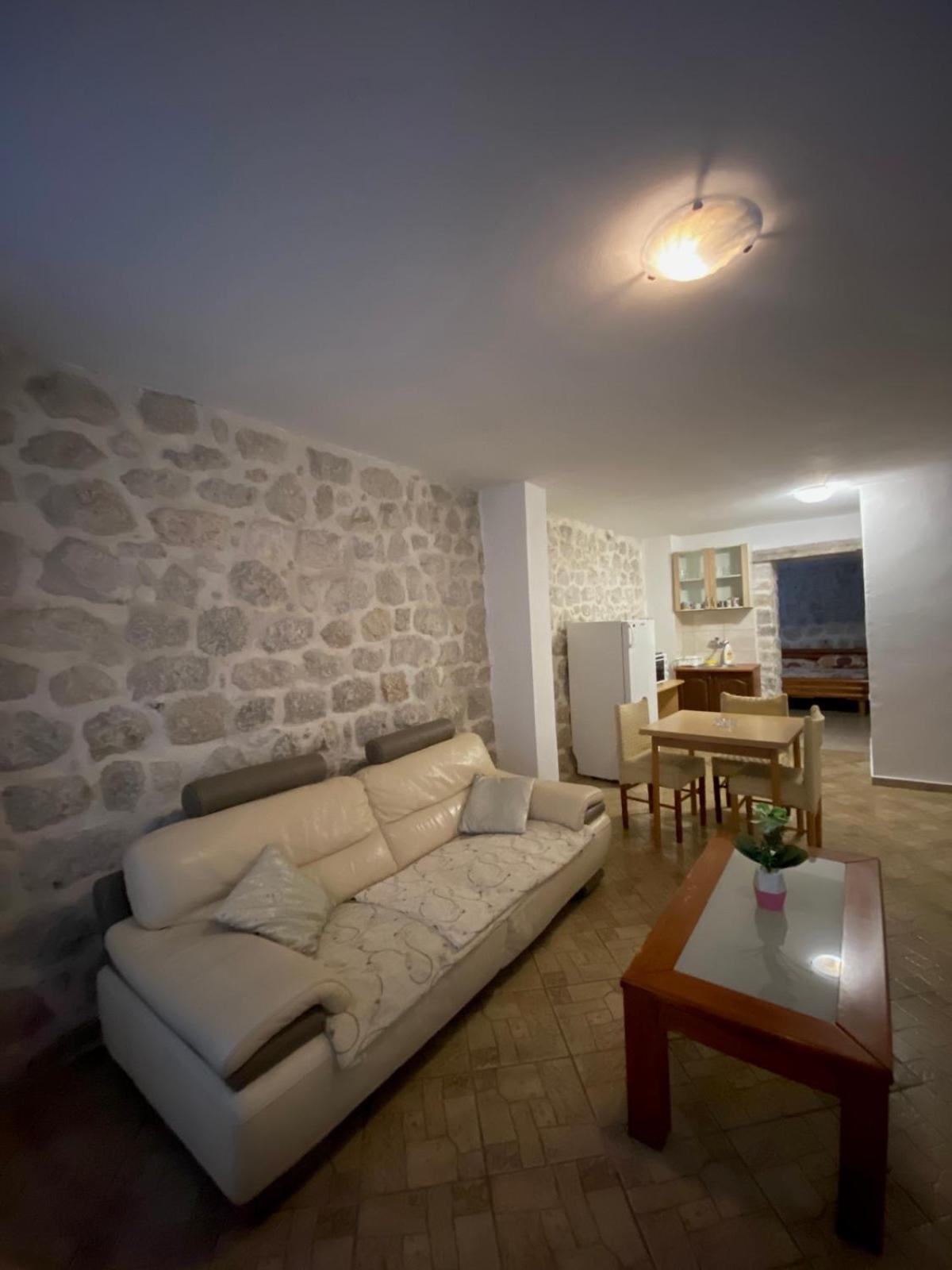 Pavle Apartmani Risan Extérieur photo