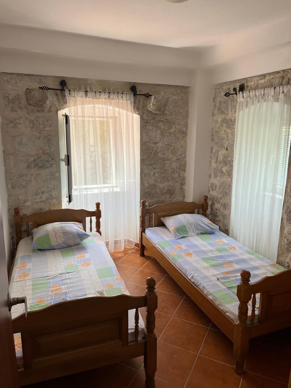 Pavle Apartmani Risan Extérieur photo